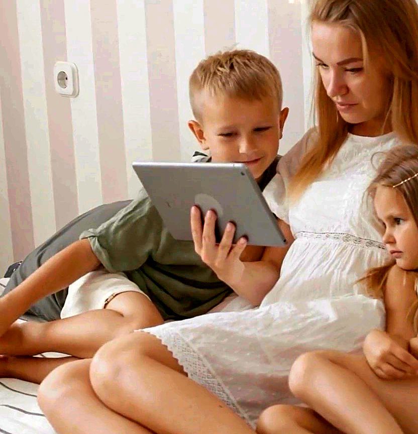 Barnvakt, nanny eller au pair – vad är skillnaden?